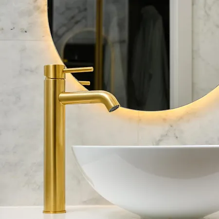 Xvi - Adults Only * Naxxar