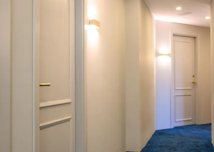 Xvi - Adults Only * Naxxar