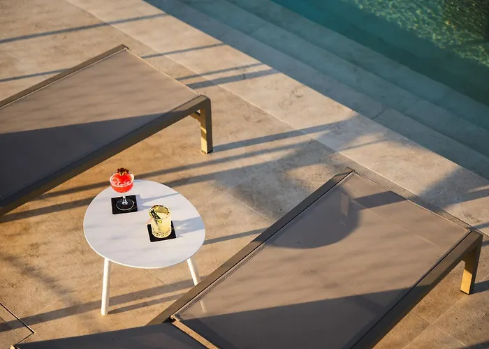 Xvi - Adults Only * Naxxar