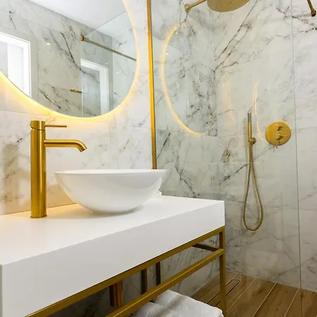 Xvi - Adults Only Hotel