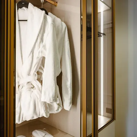 Xvi - Adults Only Hotel *